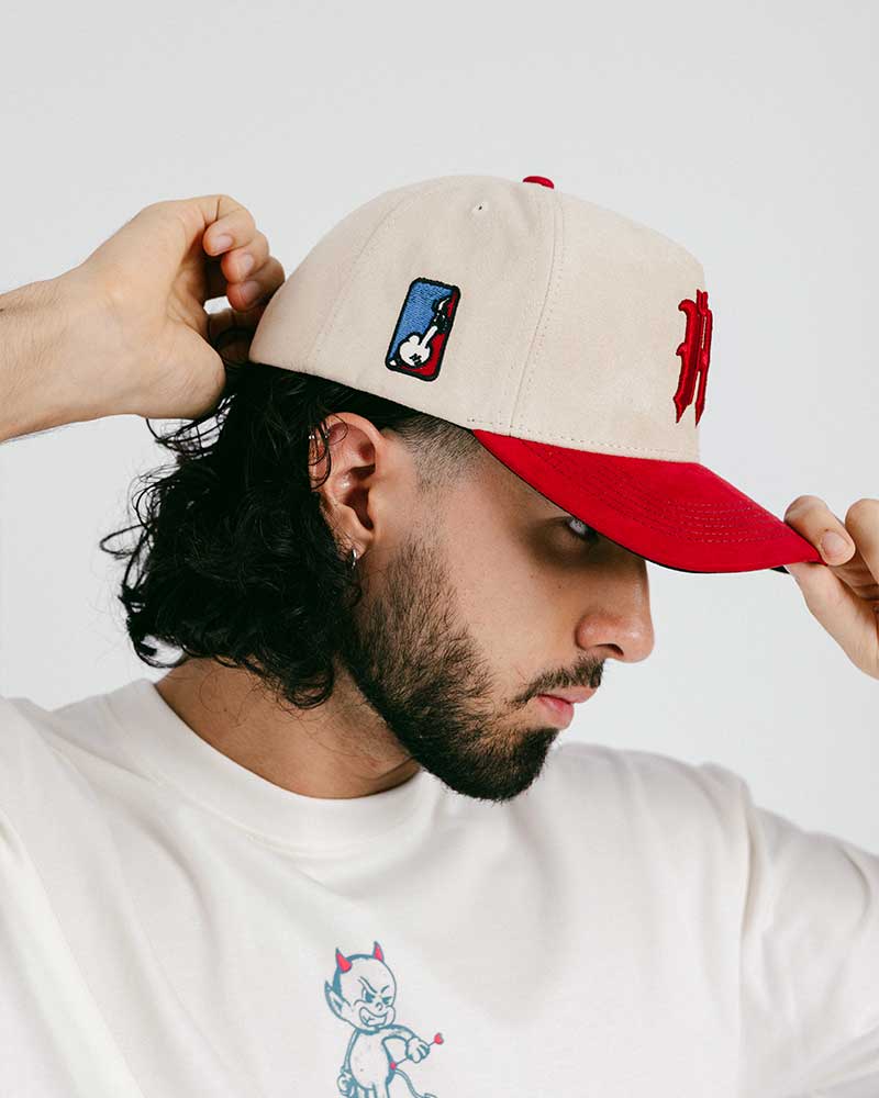 GORRA BEIGE / ROJA H