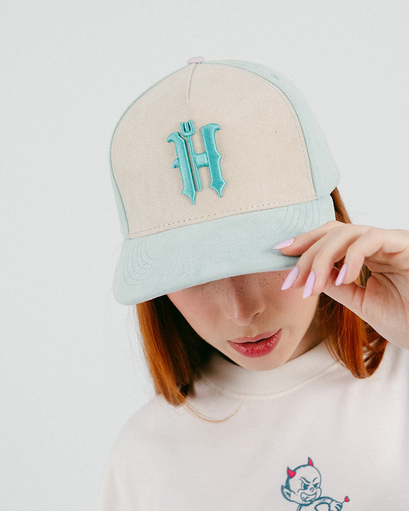 GORRA BEIGE / VERDE H