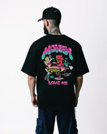 Camiseta en tela 100% algodón de 250 gramos y cuello en rib. Estampado en plastisol de alta calidad en frente y espalda.